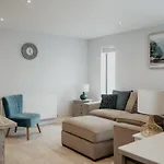 2 The Mews, Upper Bath Street