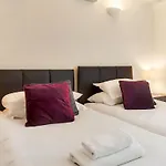 Self Contained, Garden Flat, Montpellier Villas