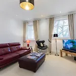 High Columns - Superb Central 2 Beds 2 Baths And Free Parking