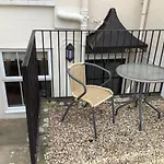 Luxury Refurbished 2 Bedroom Regency Apartment