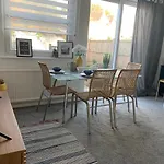 The Hideaway, Calm, Cozy, Dog Friendly Retreat