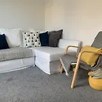 The Hideaway, Calm, Cozy, Dog Friendly Retreat