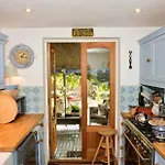 Charming Cottage & Garden