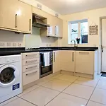 Pass The Keys Modern Townhouse With Secure Parking And Garden