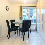 Pass The Keys Modern Townhouse With Secure Parking And Garden