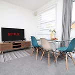 K Suites - Selkirk Street