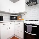 K Suites - Selkirk Street