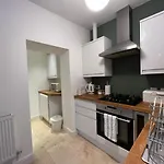 7B Lansdown Place Lane
