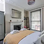 Finest Retreats - Clarence Parade