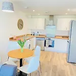 Beautiful, Brand New Apartment!