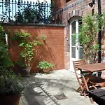Spacious 2Br Victorian Cheltenham Flat In Cotswolds - Free Parking