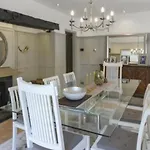 8-10 Bed, Spacious House