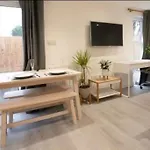 Luxury Cabin With Hot-Tub