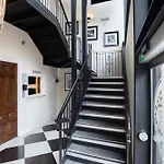Strozzi Palace Suites By Mansley