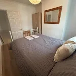 Central Cheltenham House - Sleeps 4/Pet Friendly