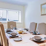 Central 2 Bed House W/ Garden And Free Parking!