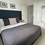 Explore The Cotswolds, Modern, Parking, Central