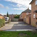 Compton House - 4 Bed