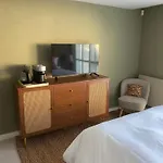 The Green Room - Room & En-Suite Only