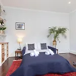 Lovely 2-Bed Town Centre Duplex Apartment