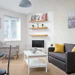 Lloyd Close Cheltenham - Close To Town Centre & Gchq