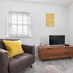2 Bedroom Town Centre Apartment