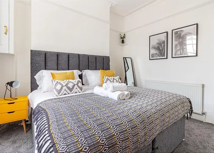 Host & Stay - Montpellier Villa Apartment