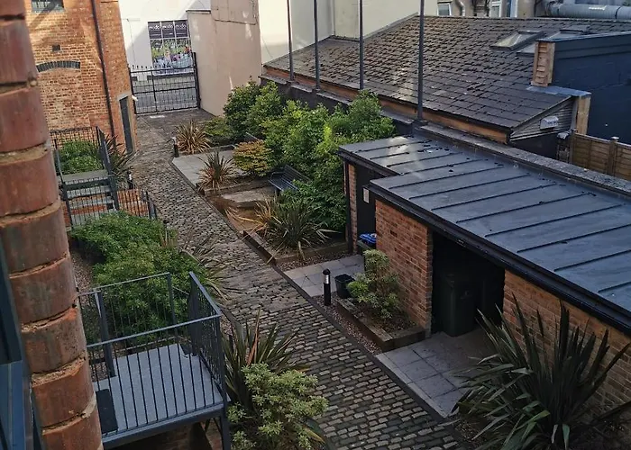 Axiom Apartment - Beautiful Stylish 2 Bed.