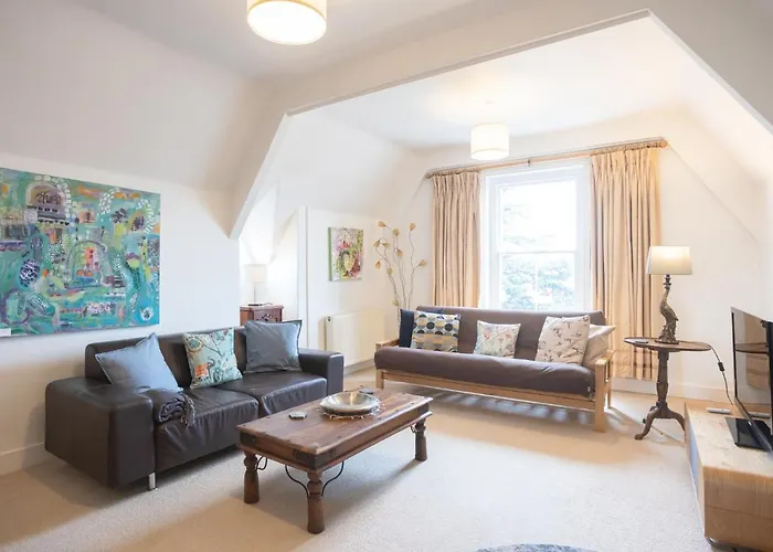Spacious 3Br Victorian Cheltenham Loft Flat In Cotswolds - Free Parking