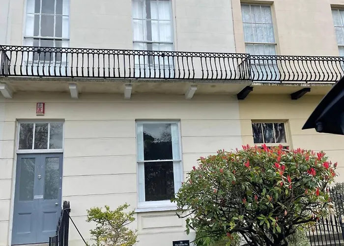 Cheltenham, Tivoli 1 Bedroom
