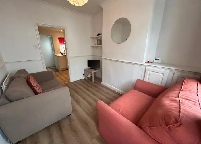 Central Cheltenham House - Sleeps 4/Pet Friendly