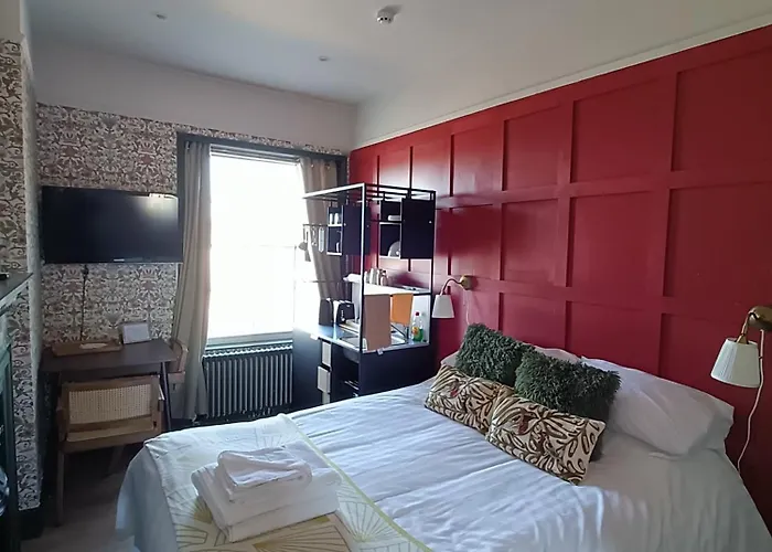 Rooms On The Prom
