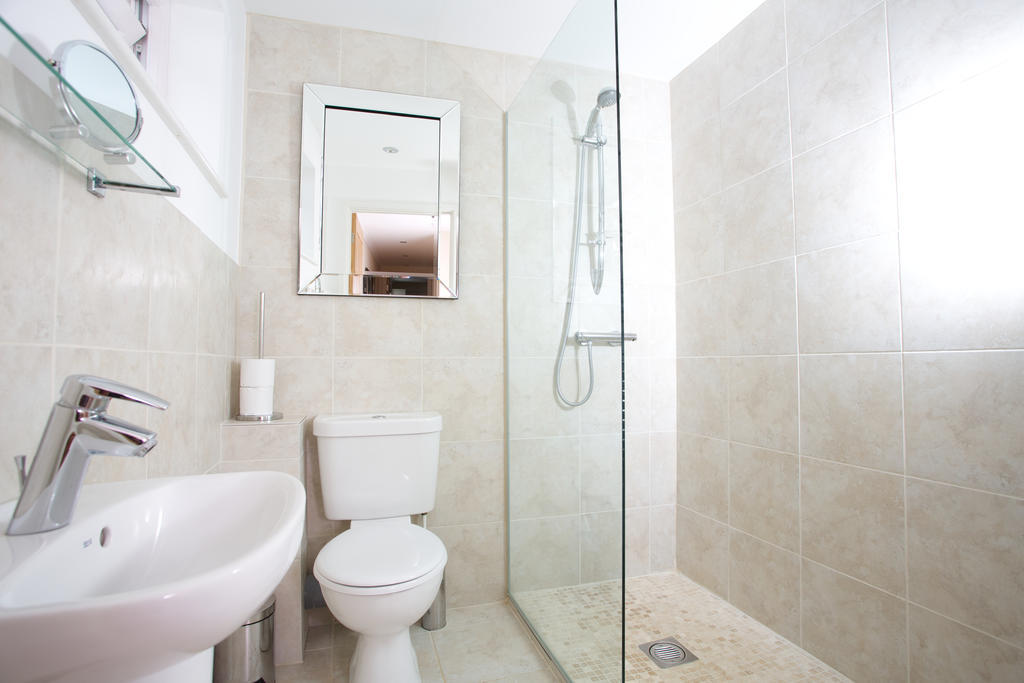 Suffolk Road Apartment Cheltenham