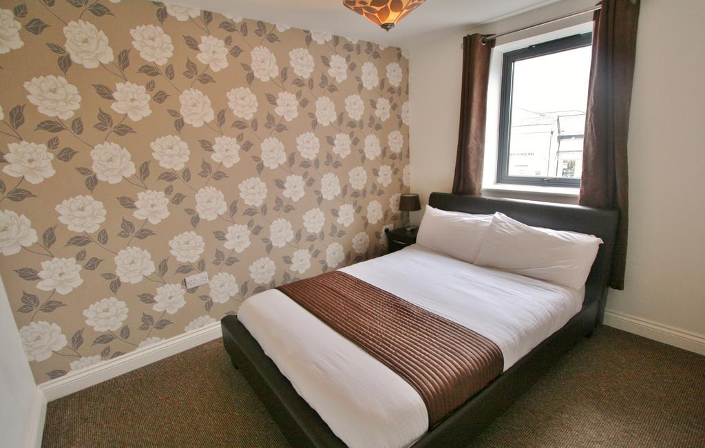 Hotel By Roomsbooked 3*