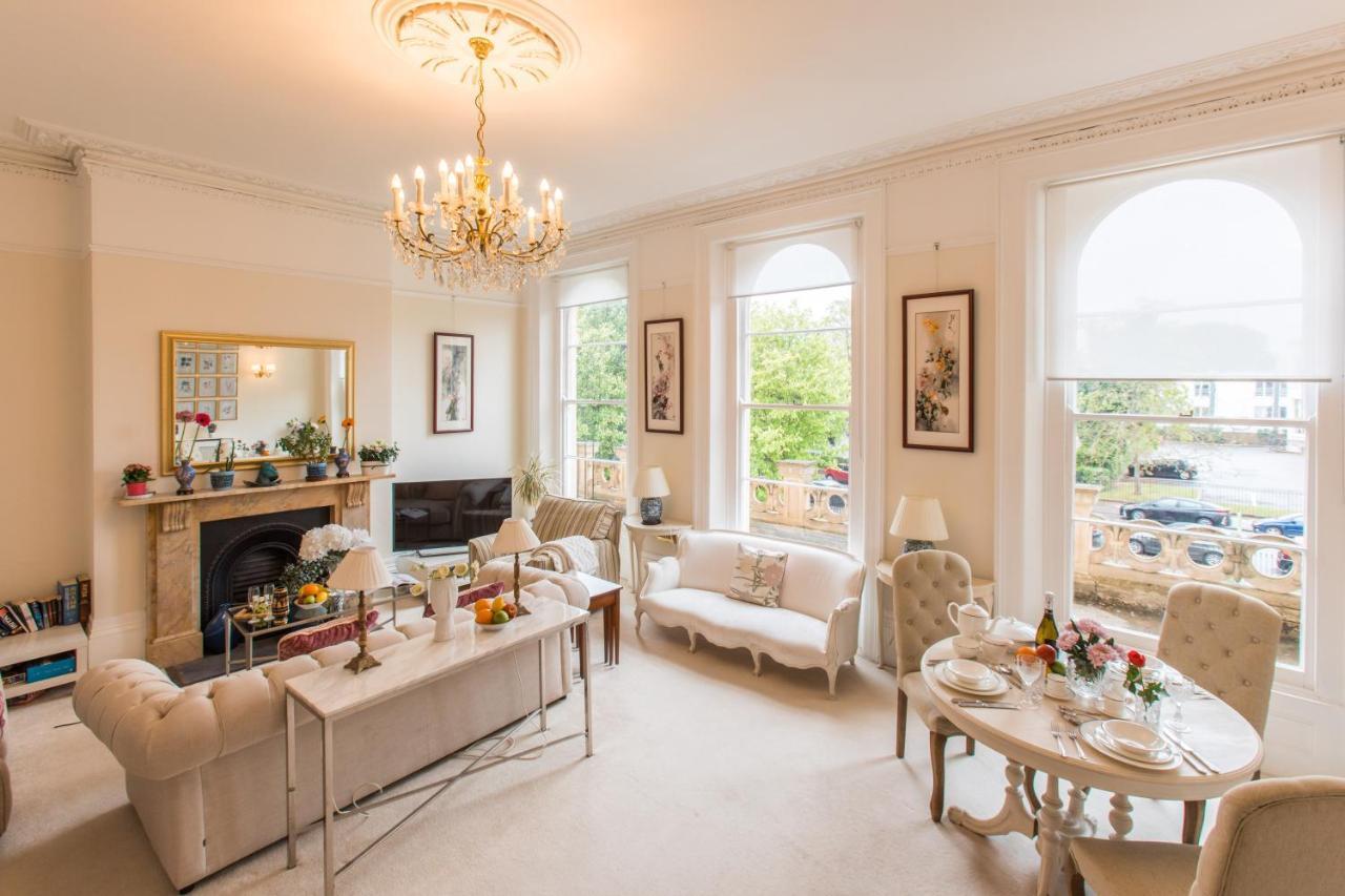Apartment Flat 3, 6 Lypiatt Terrace Gloucestershire Gl50 2sx
