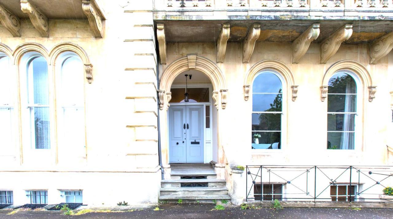 Apartment Flat 3, 6 Lypiatt Terrace Gloucestershire Gl50 2sx
