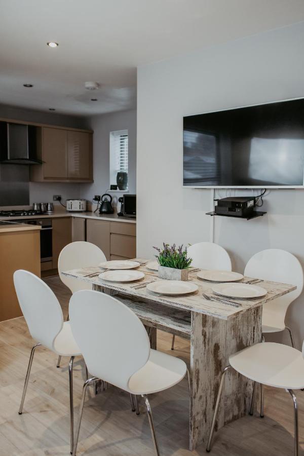 2 The Mews, Upper Bath Street * Cheltenham