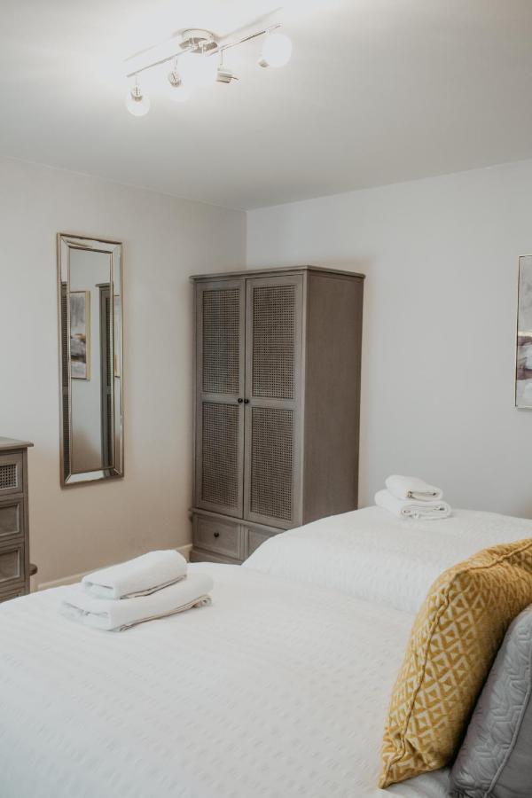2 The Mews, Upper Bath Street *