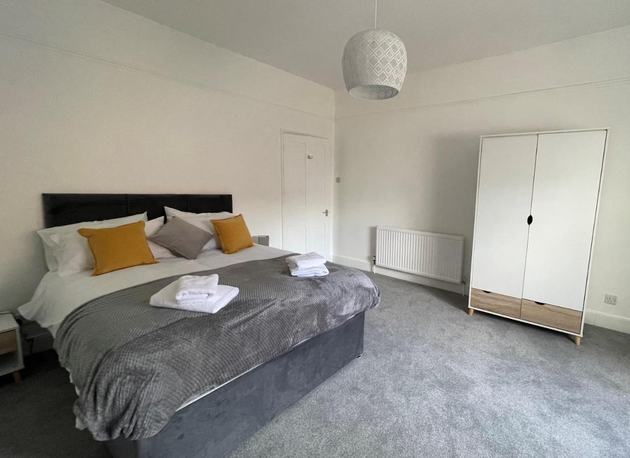 Winchcombe Street Apartment