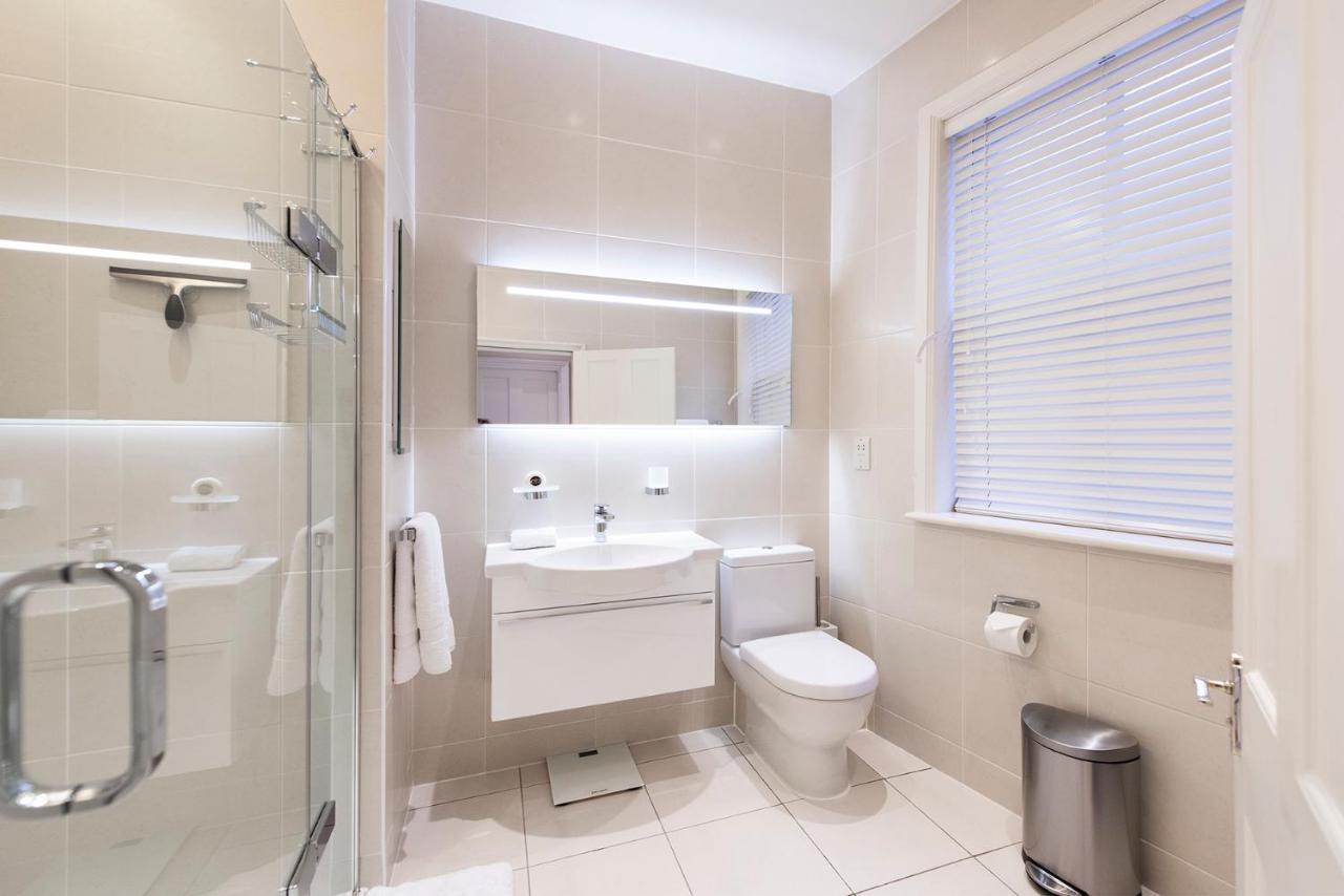 Arkle - Five Star Town Centre Apartment, Cheltenham