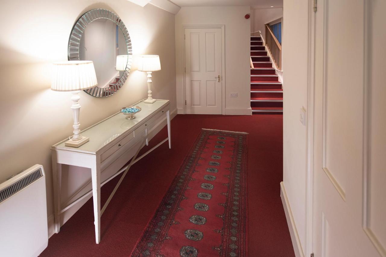 Arkle - Five Star Town Centre Apartment, Cheltenham