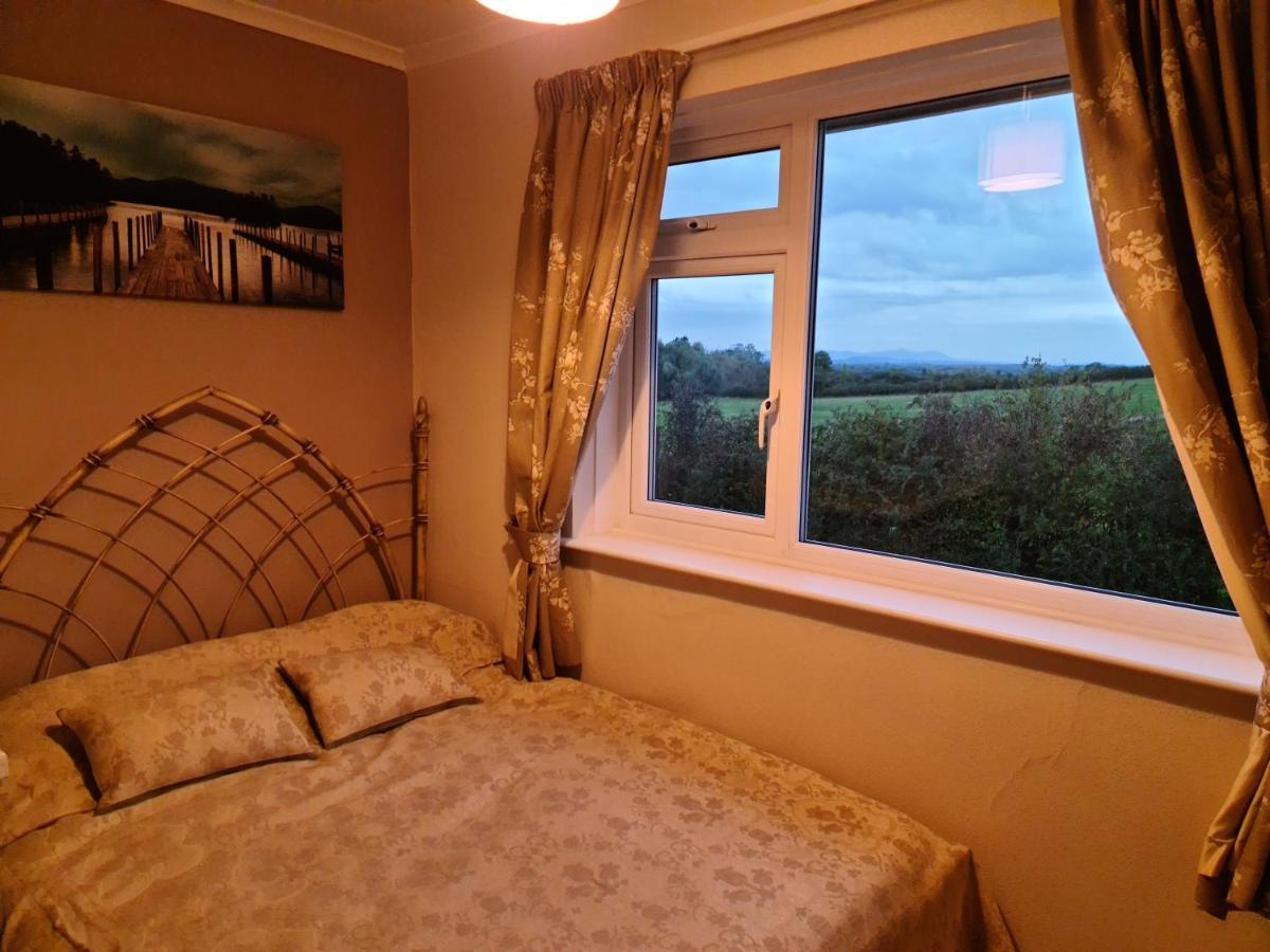 1560 By The Racecourse * Cheltenham