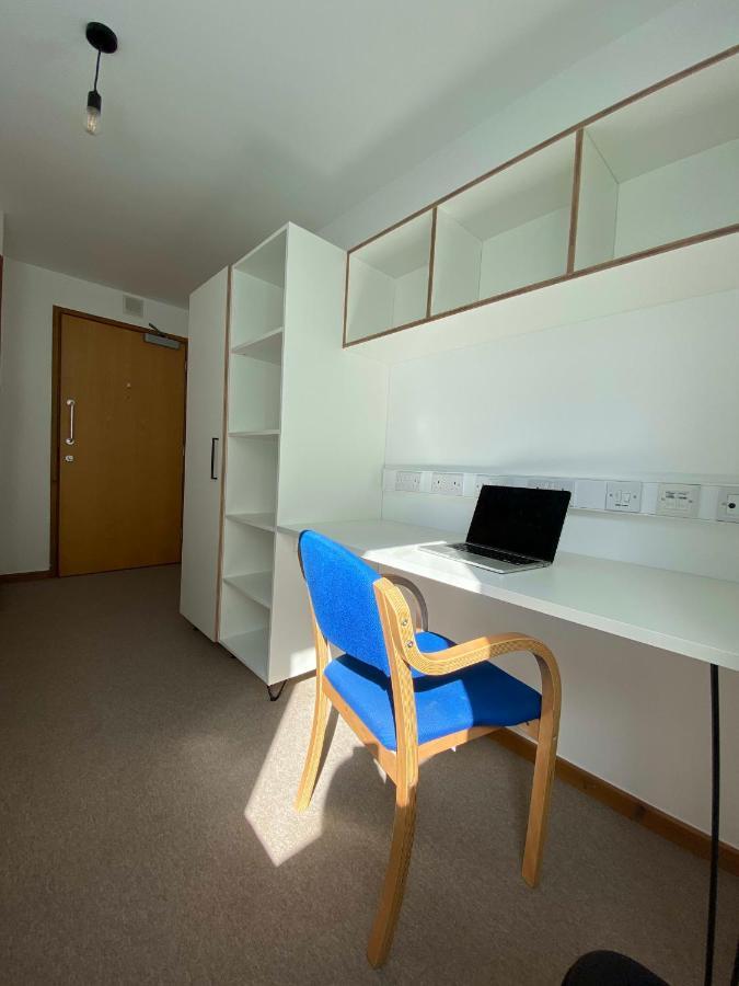 Regency Hall Smart Ensuite E Inn Cheltenham