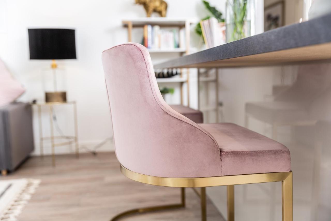 Elizabeth Flat 5 - By Luxury * Cheltenham
