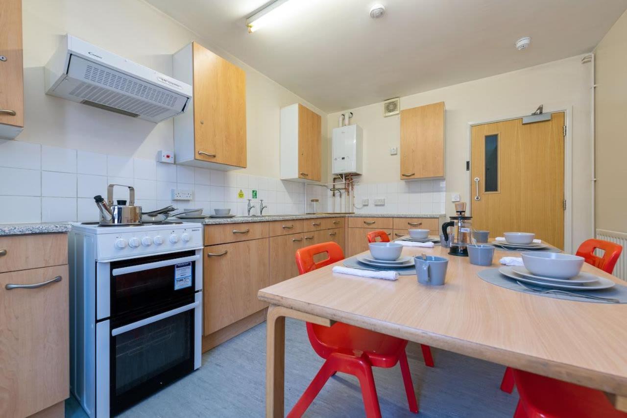 Apartment Shaftesbury Hall: Student With Private & Shared Kitchen