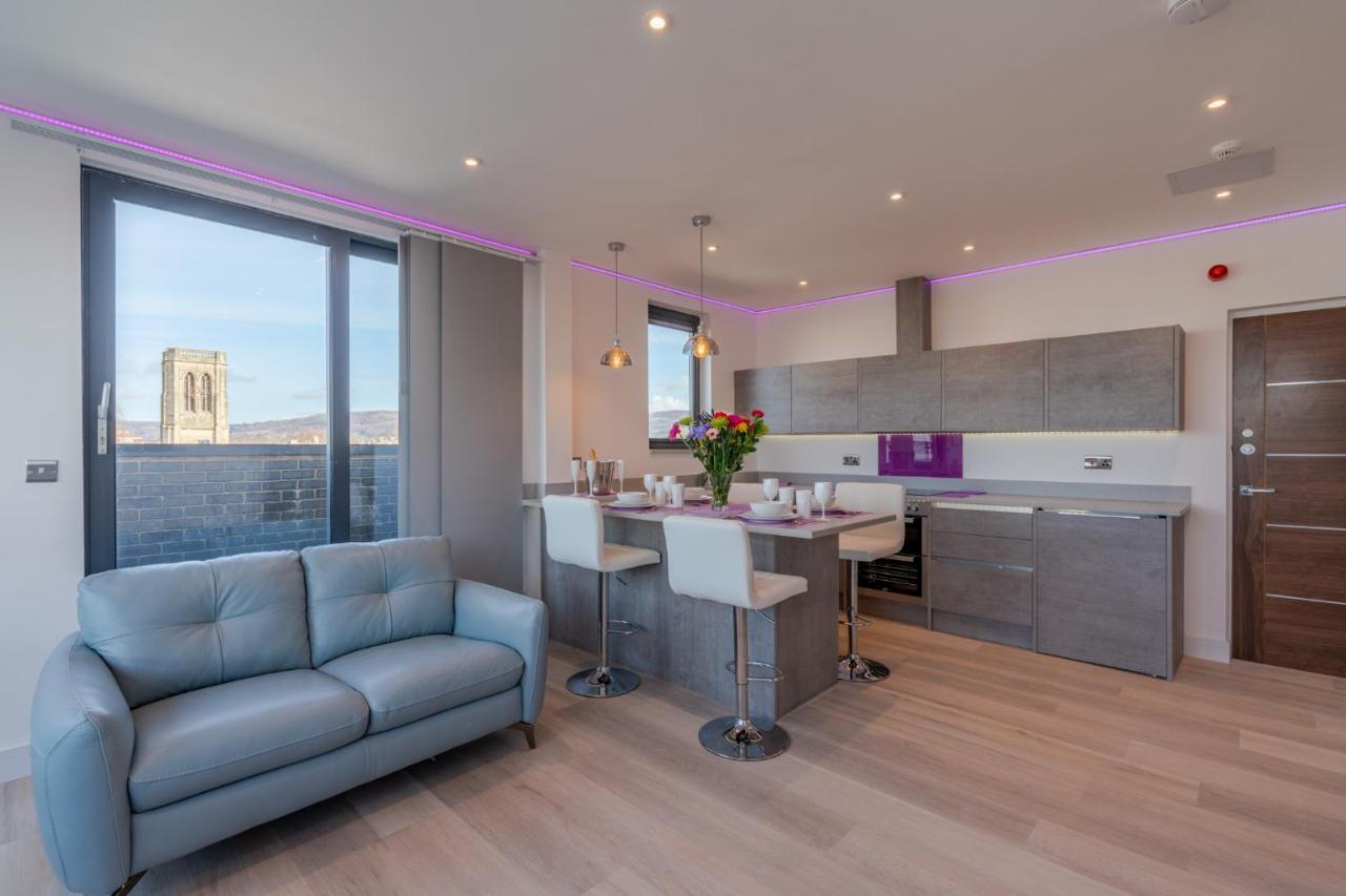 Apartment Penthouse With Hot Tub & Views 22 Cheltenham