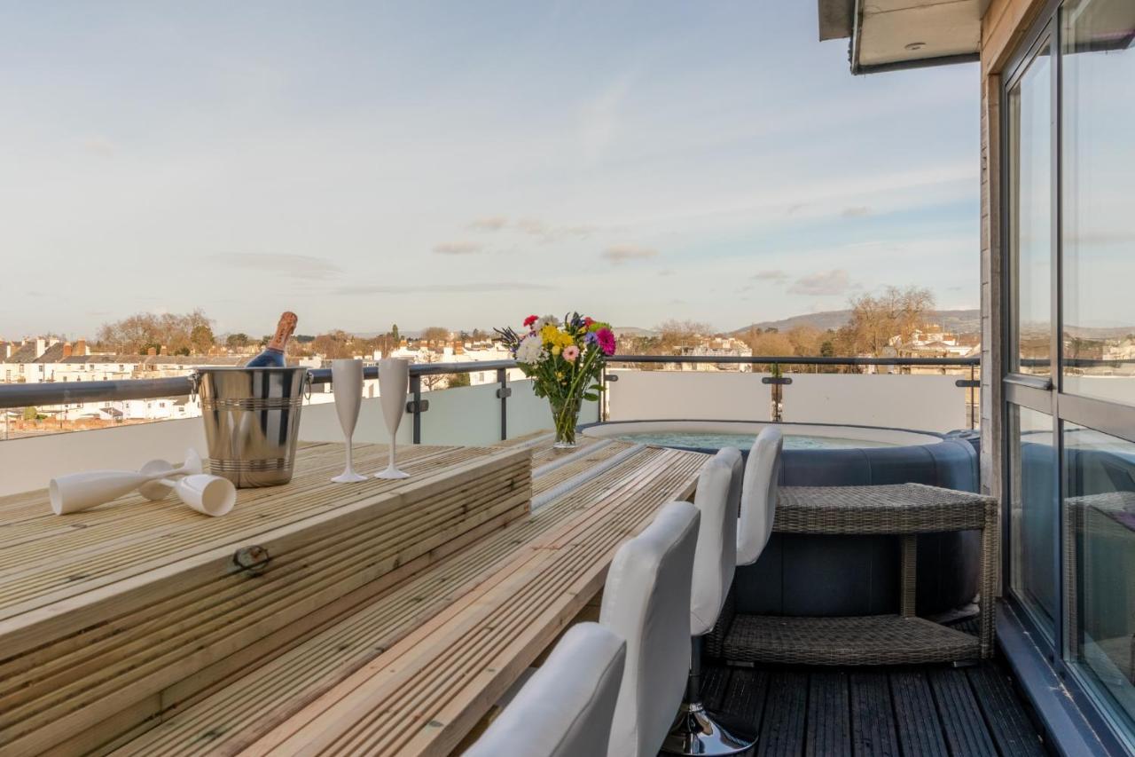 Apartment Penthouse With Hot Tub & Views 22 *