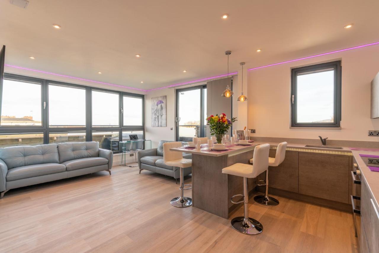 Penthouse With Hot Tub & Views 22 Apartment *