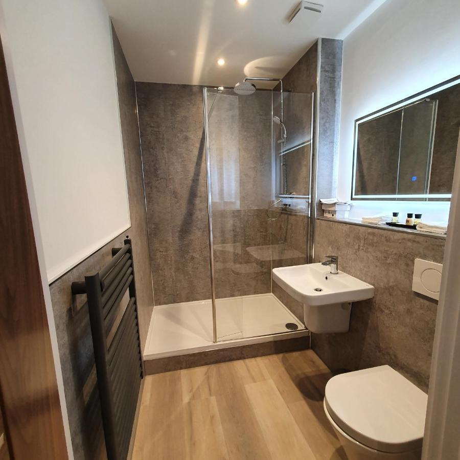 Penthouse With Hot Tub & Views 24 *