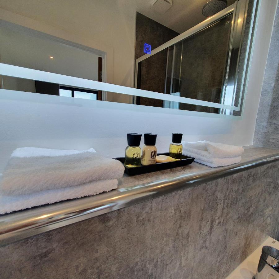Penthouse With Hot Tub & Views 24 Apartment *